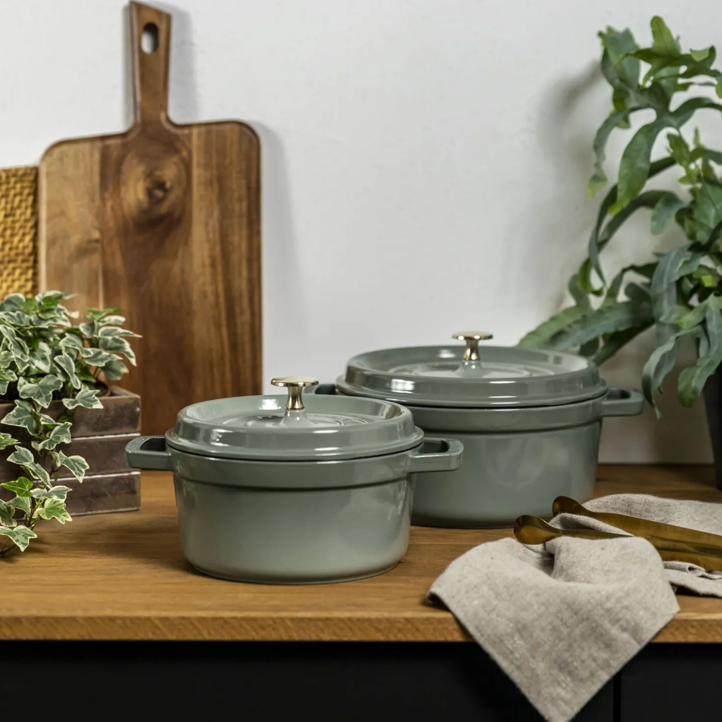 Cocotte 24 cm, rund, Eukalyptus, Gusseisen