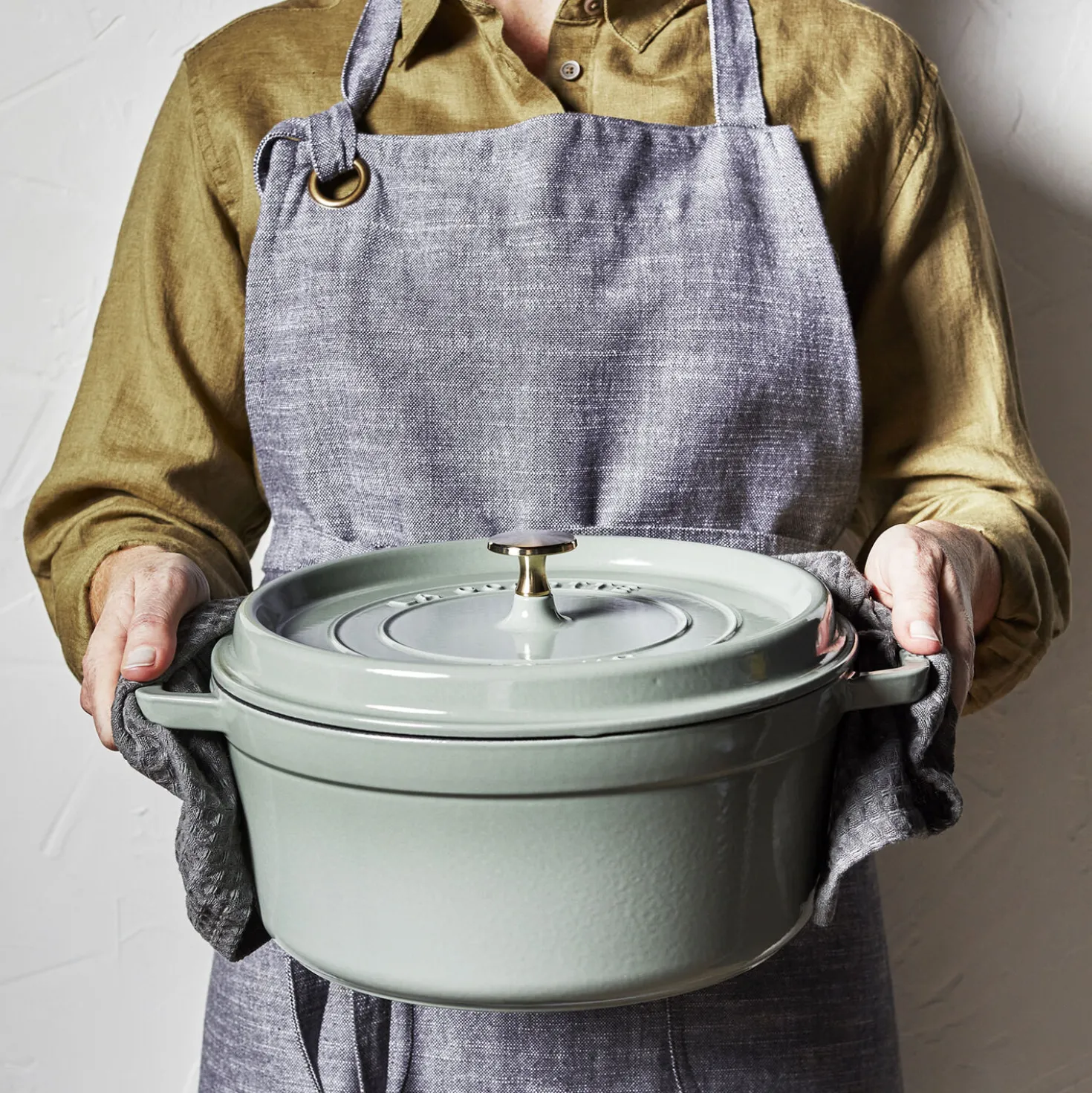 Cocotte 28 cm, rund, Eukalyptus, Gusseisen