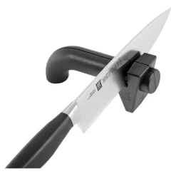 Messerschärfer Schwarz