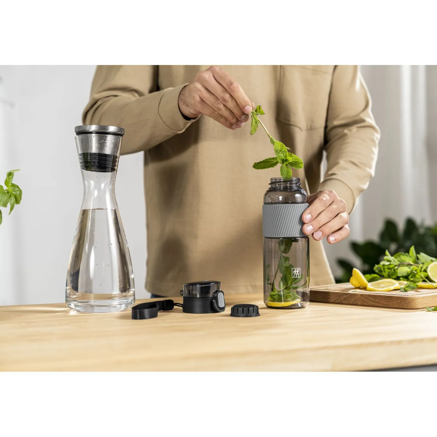 Trinkflasche, 680 ml, Tritan, Grau