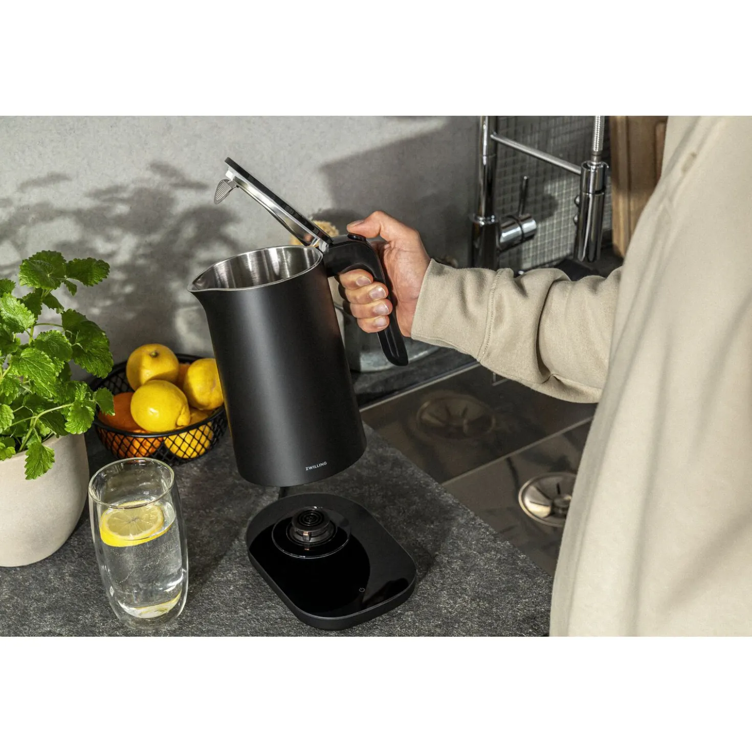 Wasserkocher Pro, 1 l, Schwarz