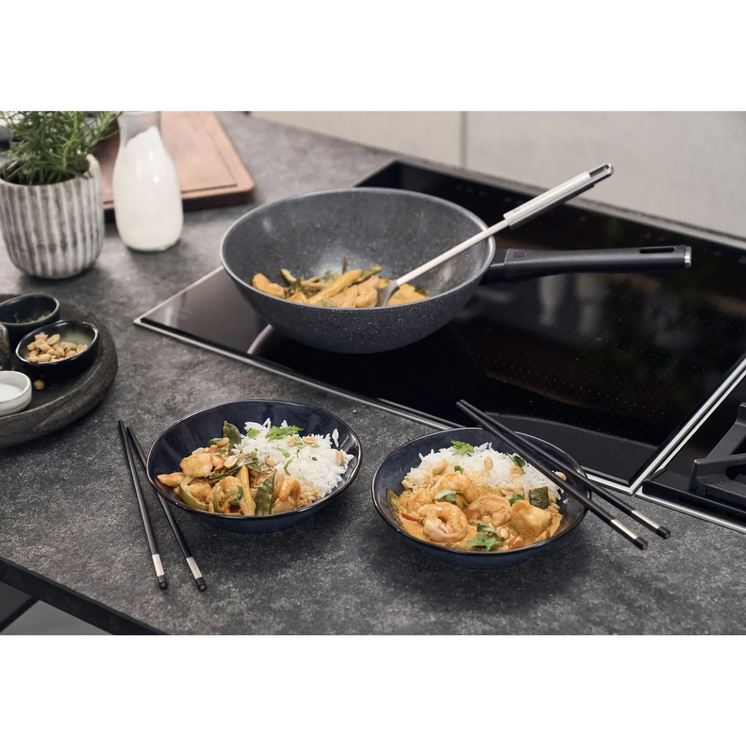 Wok, 28 cm, Aluminium, Titanverstärkte keramische Antihaftbeschichtung